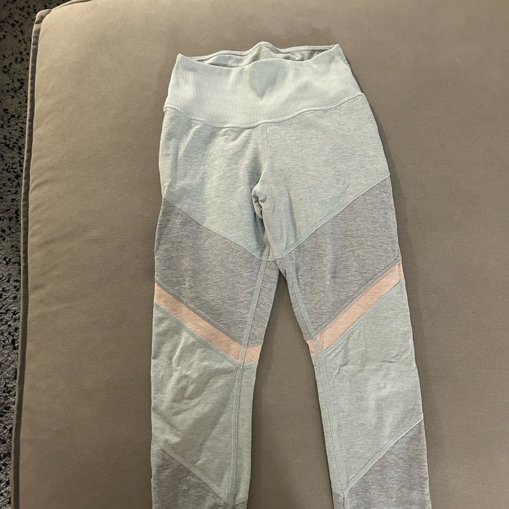 Alo limited edition leggings